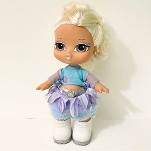 BRATZ Big Babyz Vinessa Ice Champions Brown Eyes Blonde Doll MGA
